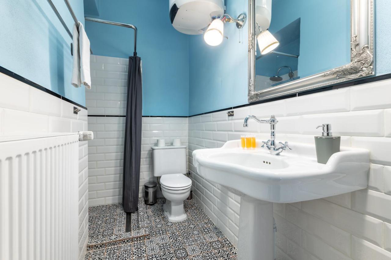 Charming 1 Bedroom Apartment In The City Center Of Prag Exteriör bild