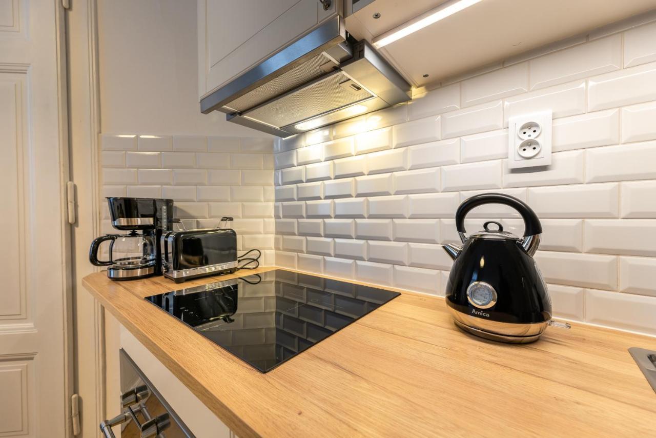 Charming 1 Bedroom Apartment In The City Center Of Prag Exteriör bild