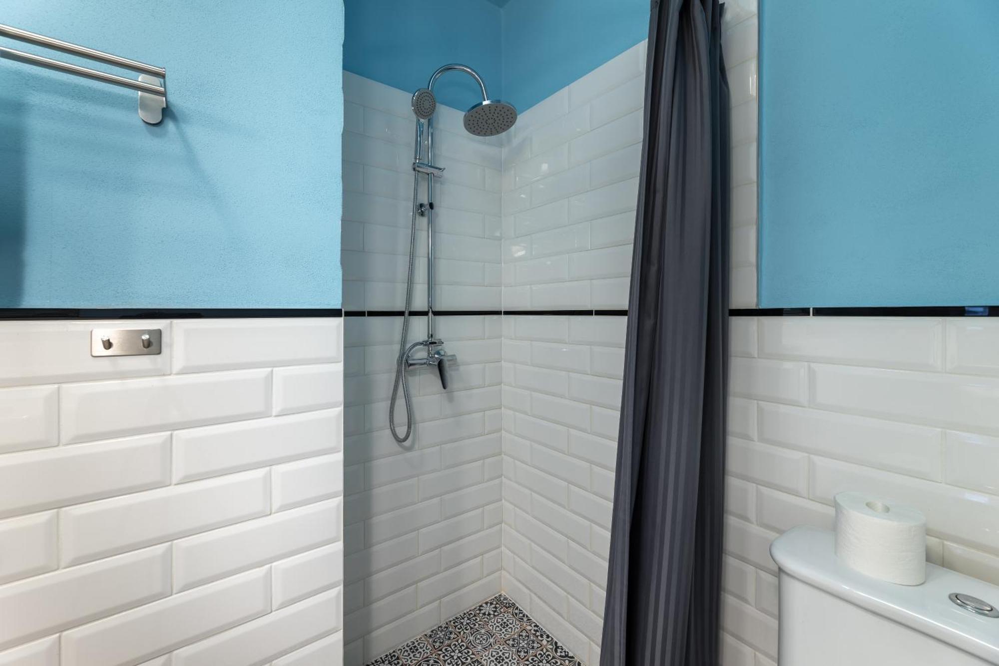 Charming 1 Bedroom Apartment In The City Center Of Prag Exteriör bild